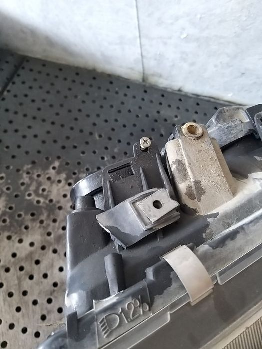 Far stanga skoda fabia 1 6y 206230b