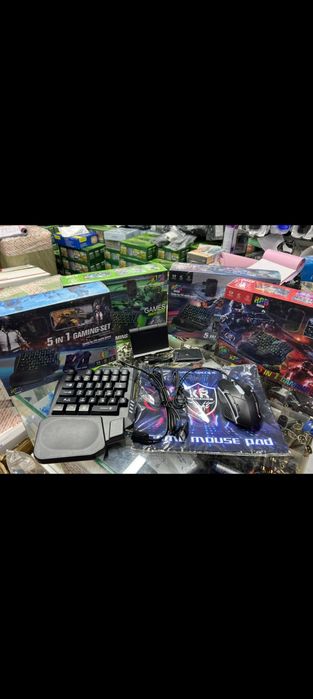 Андроид Смарт ТВ приставка  Смарт Бокс