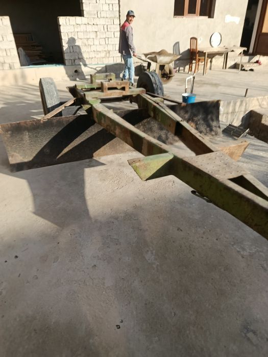 Qishliq xujalik texnikasi sotiladi