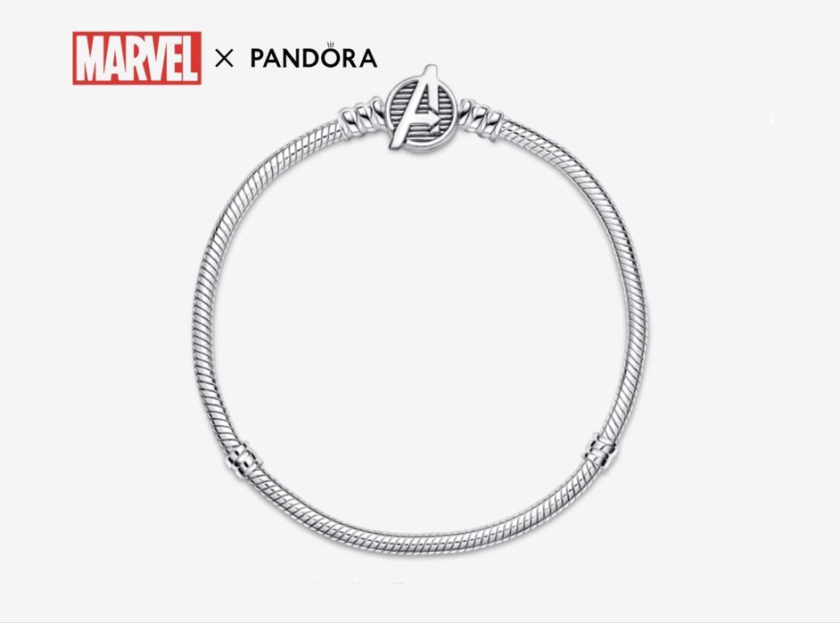 Продам браслет с шармиками от Pandora