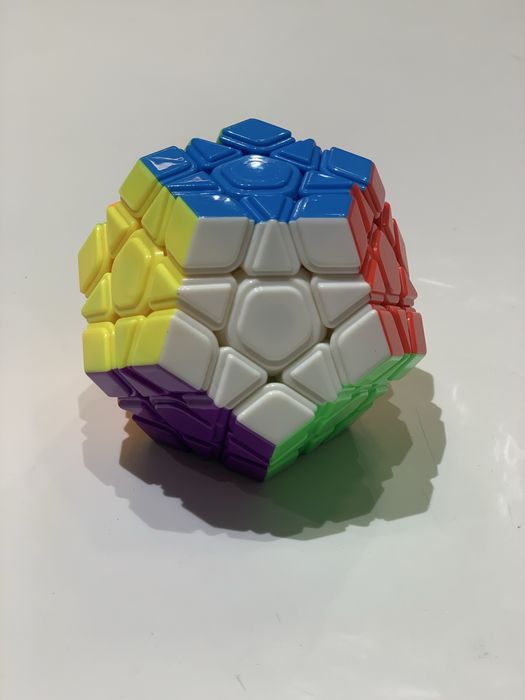 Кубик рубик мегаминкс