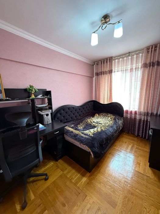 Квартира продается 3/3/4 на Ц 6