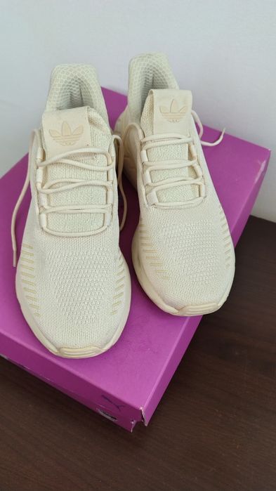 Pantofi sport Adidas