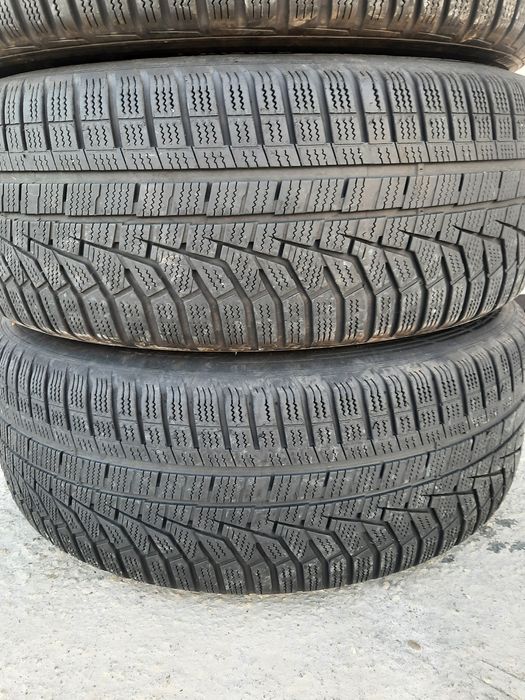 4 Броя 235/55/17 Hankook 2x6,2mm 2x5,5mm