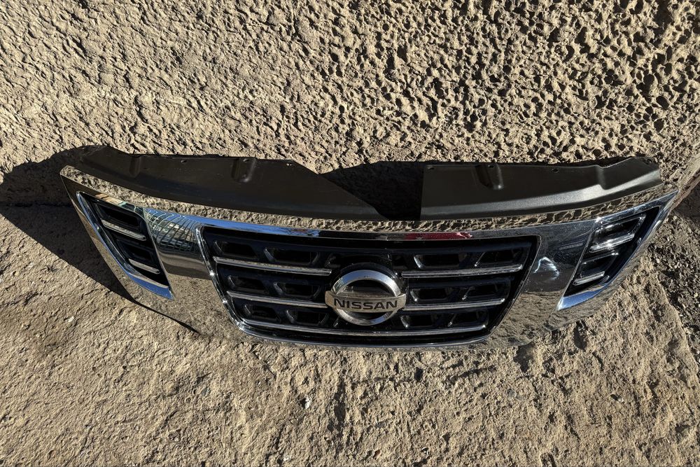 Продам решетку радиатора