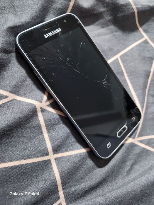 Samsung j1 2016 не рабочий