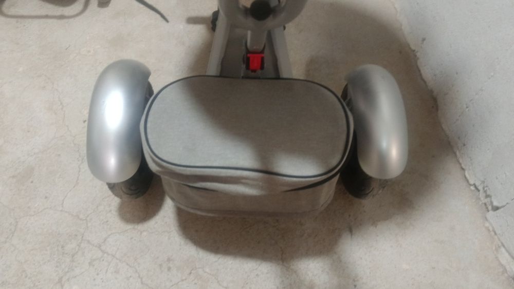 Вело-коляска отличном состоянии