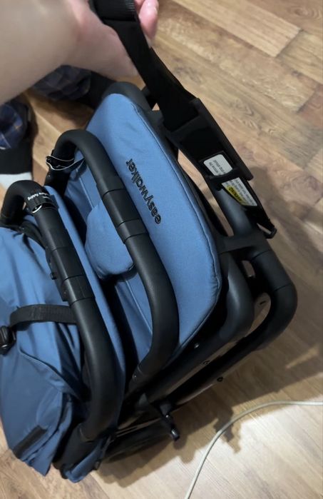 Продам коляску easywalker