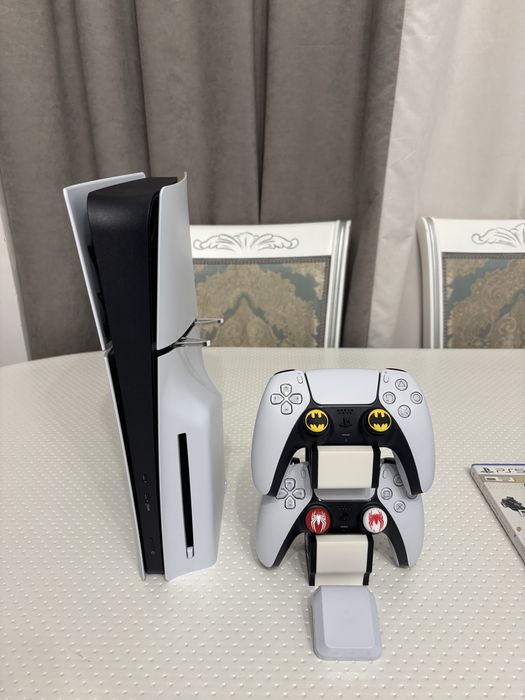 PS5 SLIM 1TB Продам срочно