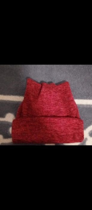 Продам шапку детскую