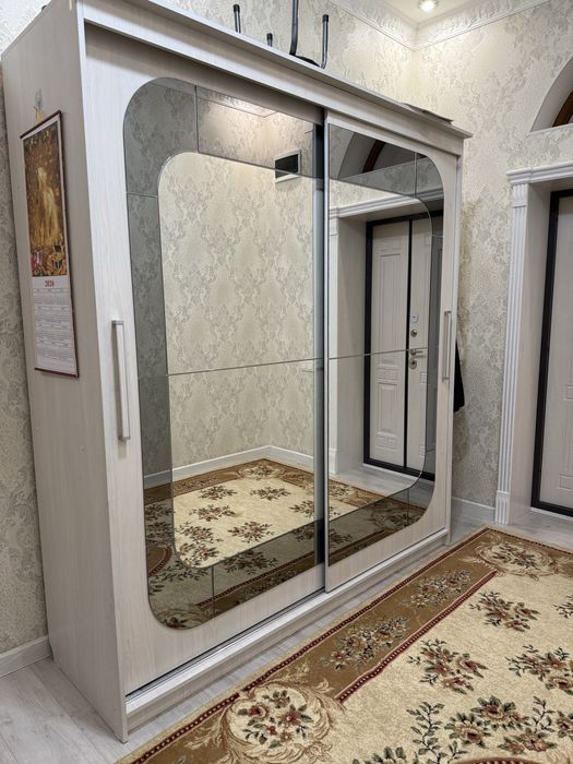 Продам шкаф купе