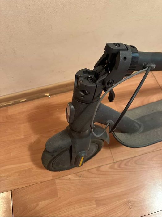 Електрическа тротинетка Xiaomi Mi Electric Scooter 1S