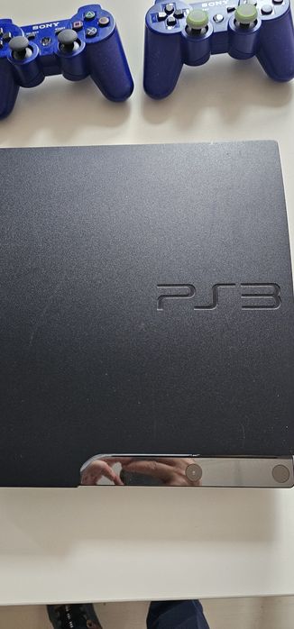 Consolă PS3 Slim + 5 Manete (2 Albastre )