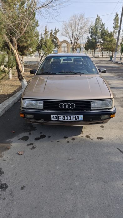 Audi 200. В отличном состоянии.