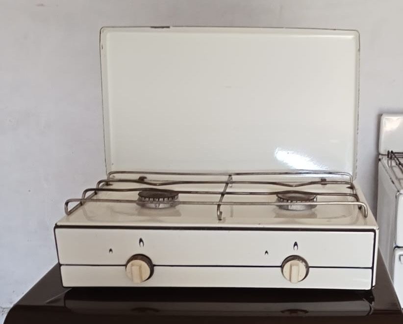 Продам газовые плиты недорого