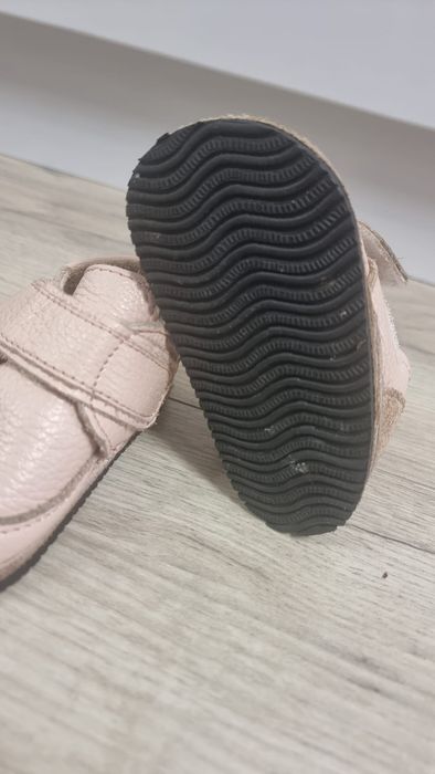 Ghete roz imblănite de fete