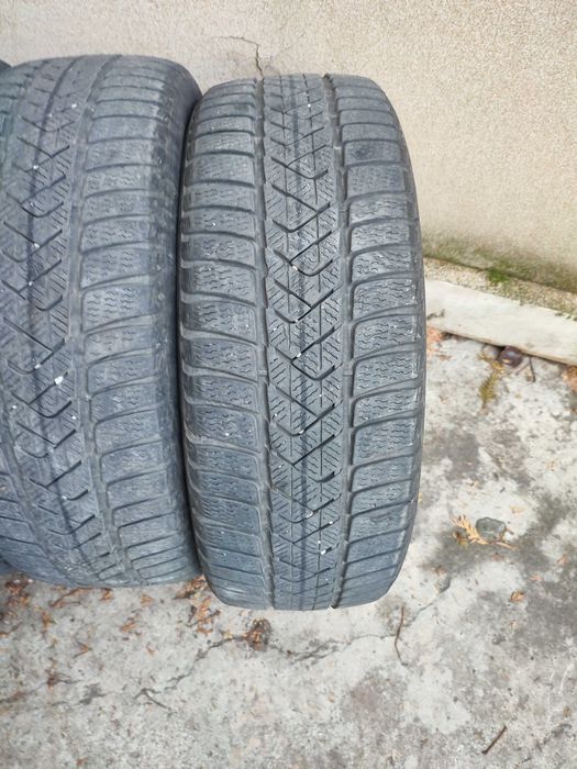 4 бр. 215/50/18 Зимни гуми Pirelli