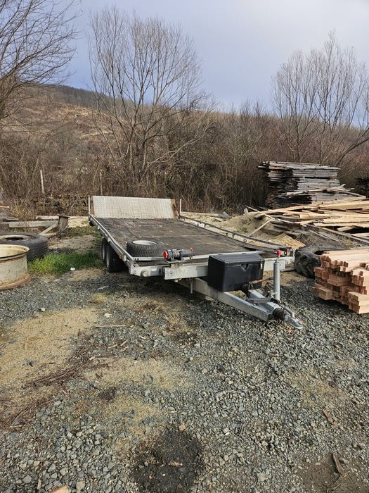 Vand trailer ,platforma auto,tractare 410x210  troliu ,cu cilindru