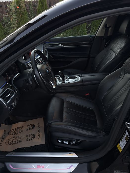 BMW 740i 2020 340cp