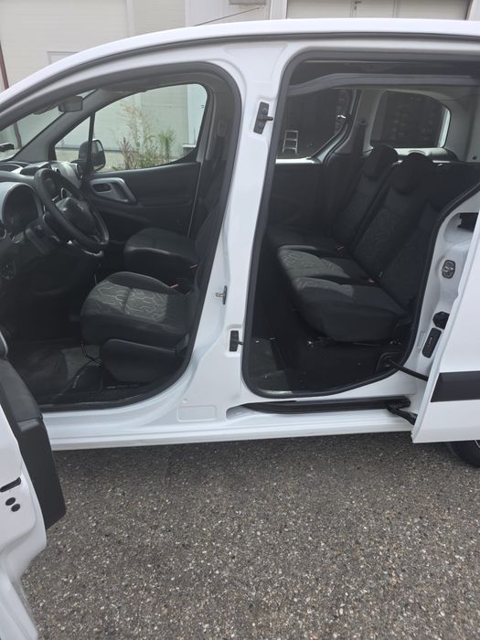 Peugeot Partner Tepee 1.6 avariat spate