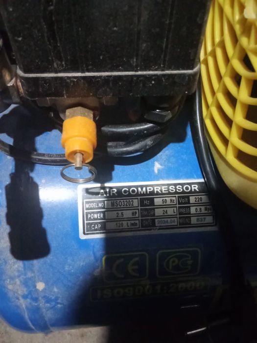 Продам воздушный компрессор
