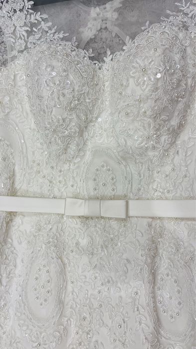 Страхотна сватбена рокля