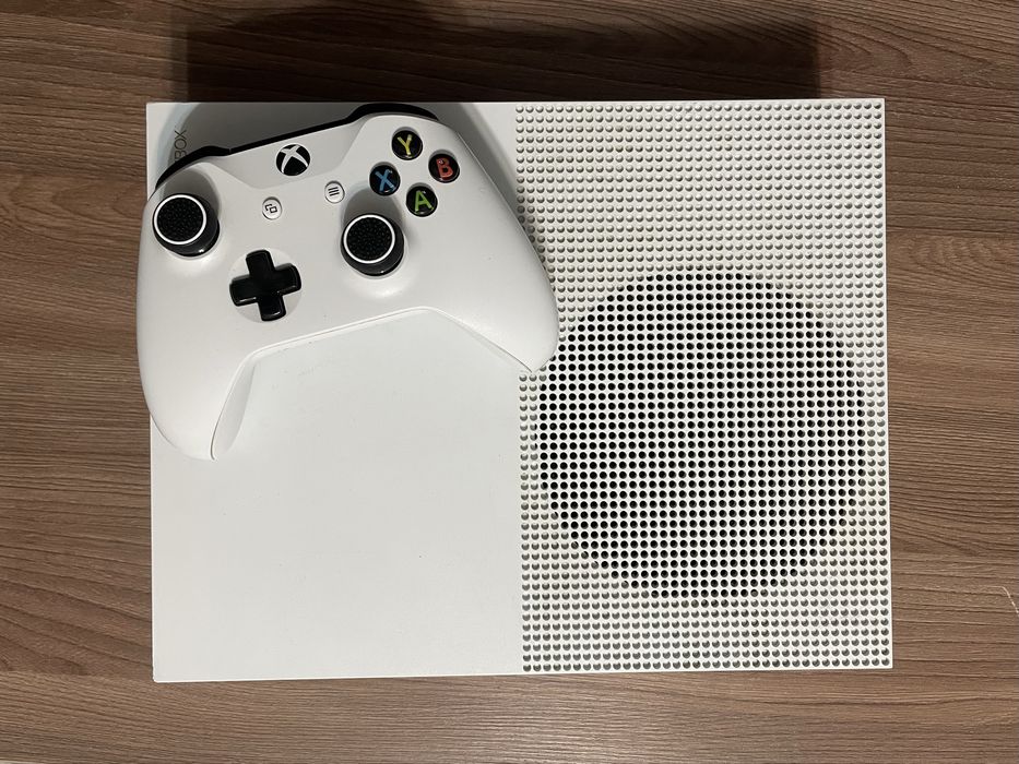 Xbox one s + геймпад