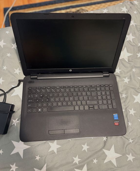 Laptop HP 250 G4 – ideal pentru școală, office și uz zilnic