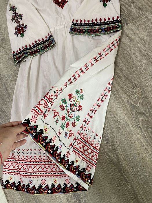 Ансамблова рокля тип риза