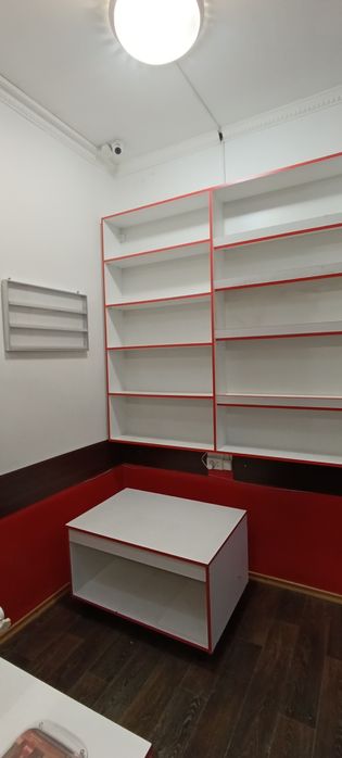 Продам мебель для магазина,