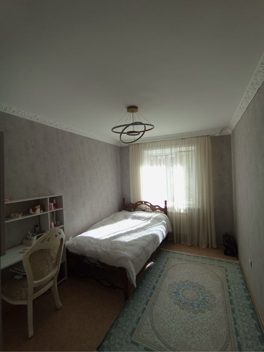 Сатылады! 6 бөлмелі пәтер