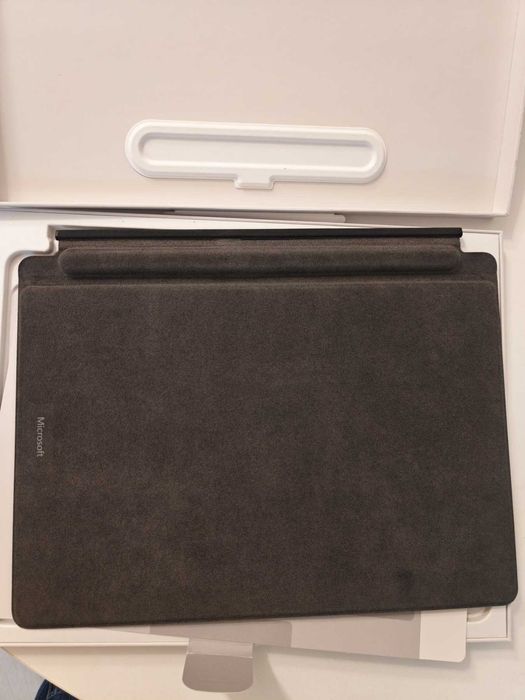 Surface Pro - Оригинална Клавиатура - без химикалка