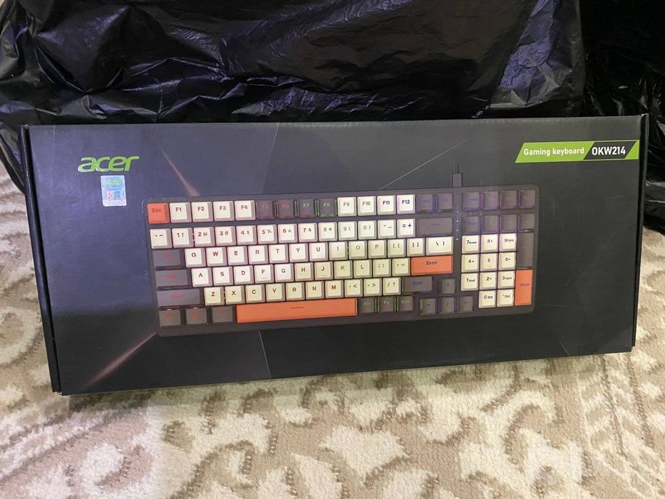 Gaming klaviatura + Logitech  RGB mishka komplekt