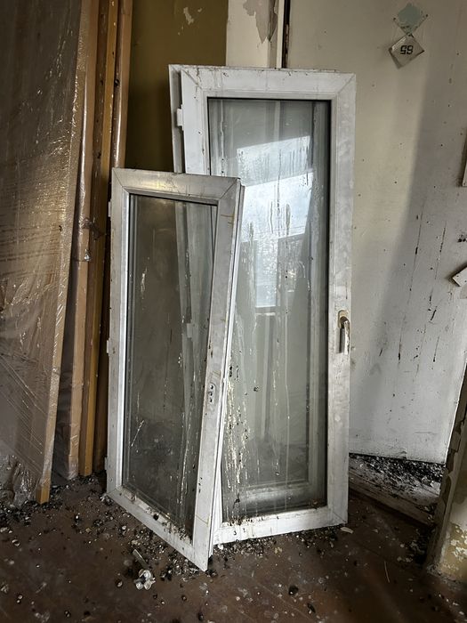 Продам пластиковые окна и двери б/у