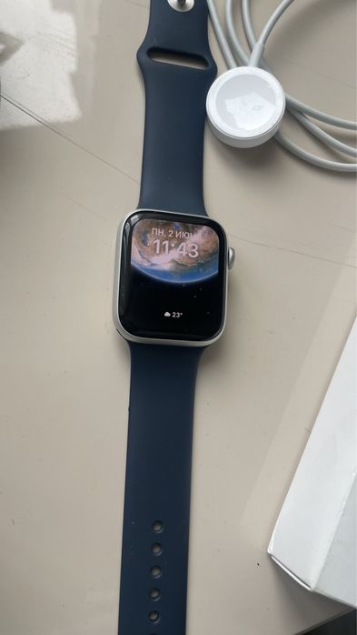 Продам Apple watch Se 2 (44mm)