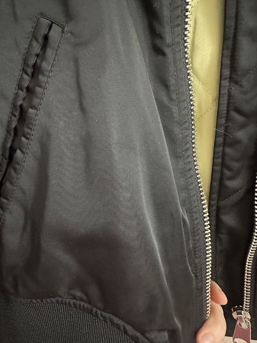 Бомбер атласный zara