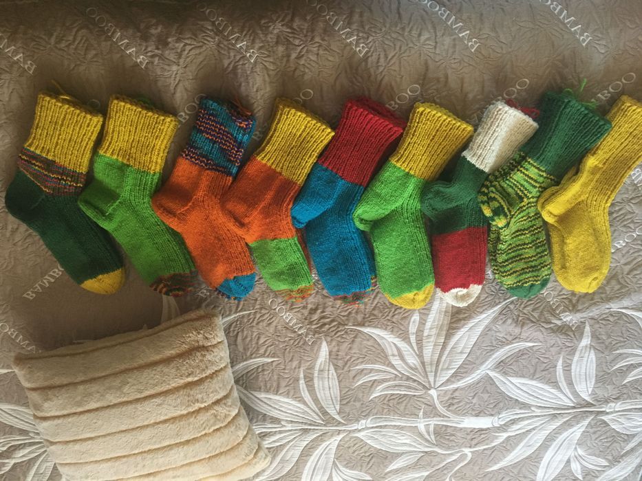 Цветни вълнени чорапки