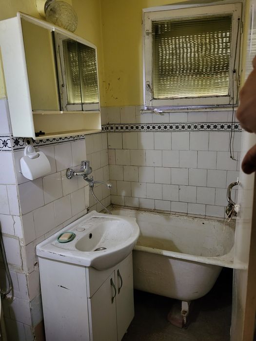 Vand apartament 3 camere
