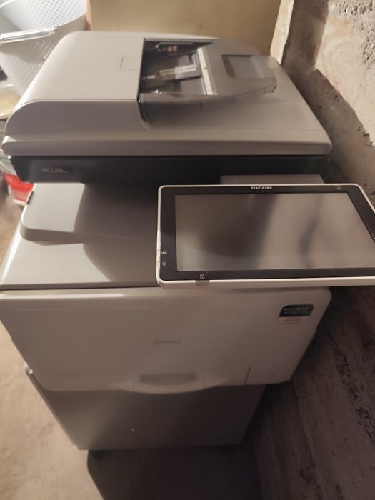 Imprimantă multifuncțională RICOH MP C306