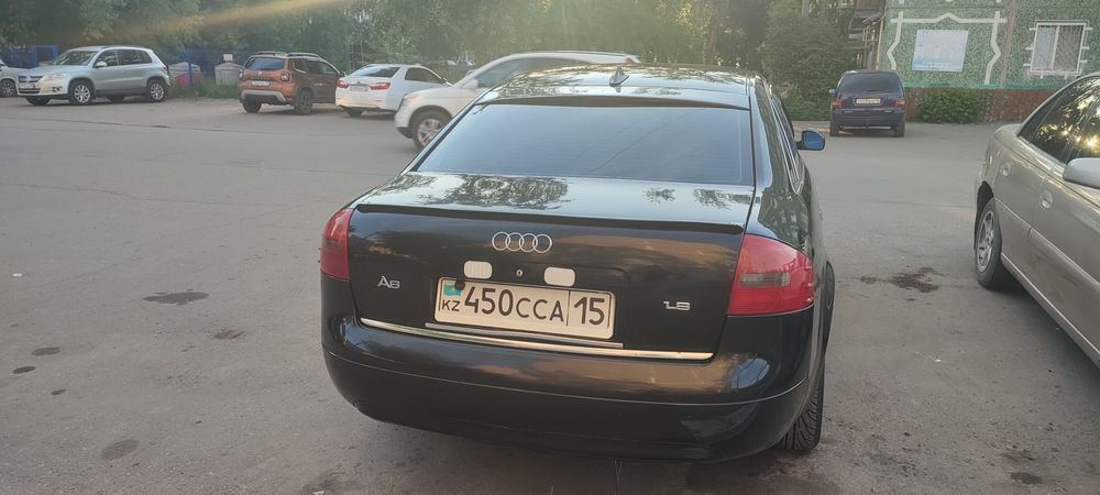 Продам Ауди А6С5 двигатель 1.8 год выпуска 2000