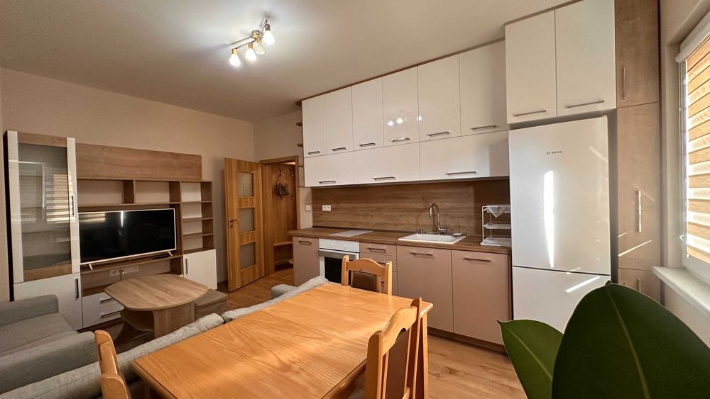 Дава се под наем Тристаен апартамент в Пловдив, Изгрев - 70 кв.м за 408 € - Снимка #6