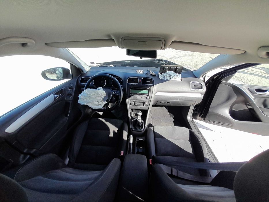 На части! VW Golf VI 1.6 TDI