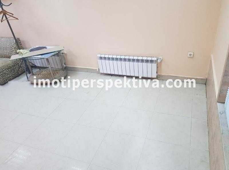 Продава се Офис в Пловдив, Център - 30 кв.м за 2667 €/кв.м - Снимка #2
