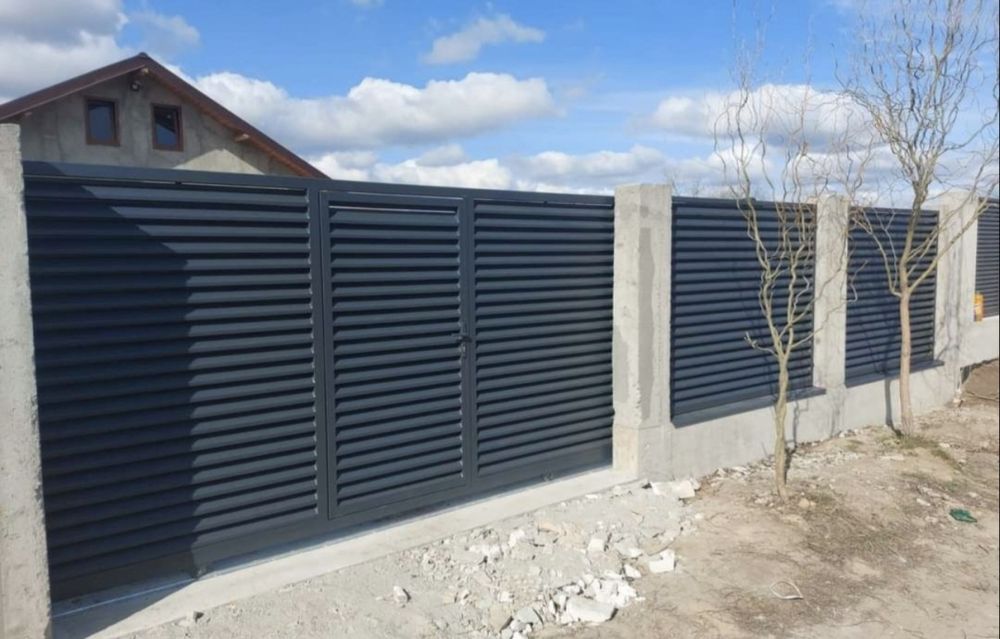 Construim garduri și porți la comanda clientului