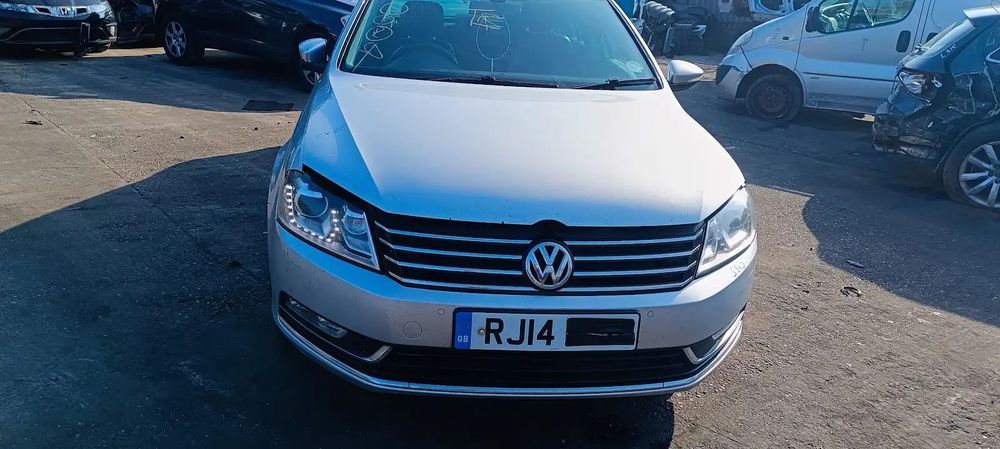 Dezmembrari / Dezmembrez Volkswagen Passat B7 2.0 TDI CFFB cutie viteze manuala cod culoare LA7W