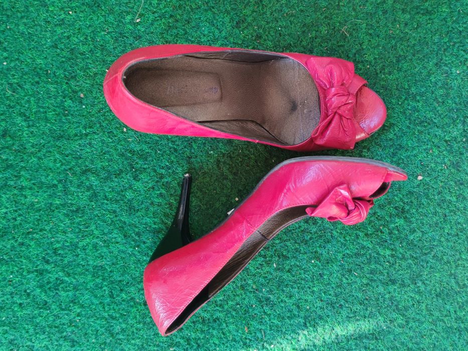 Български кожени обувки на токче