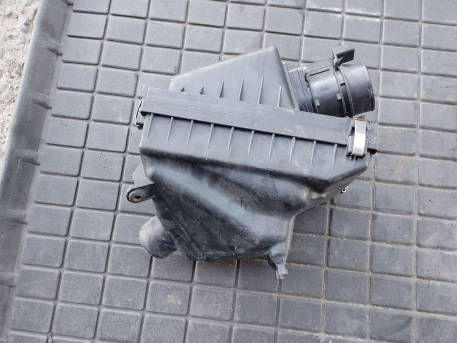 Кутия на въздушен филтър и дебитомер за Nissan Primera P12 1.9dci