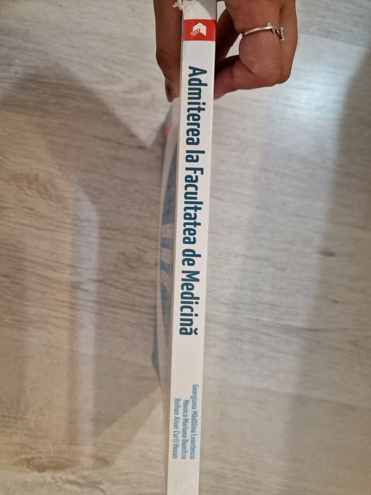 Sinteze și Grile Admitere Facultatea de Medicină (Editura Paralela 45)