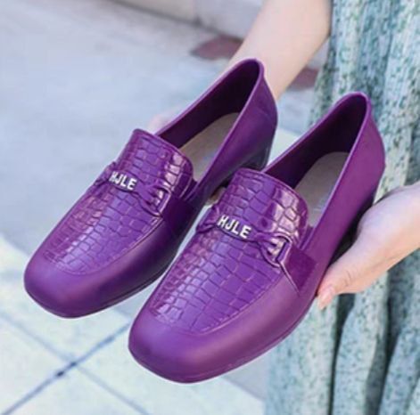 -Самая удобная обувь!!! Резиновые туфельки.