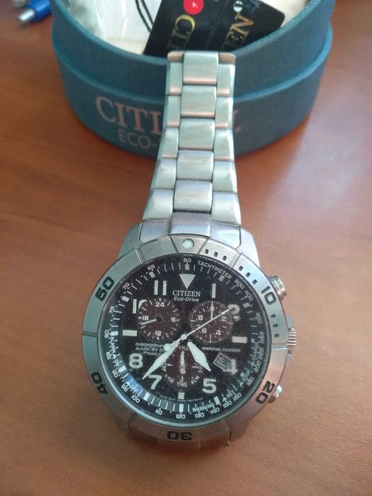 Ceas de maina barbatesc calitativ